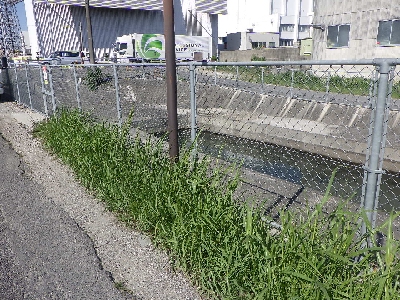 『速度落せ』立て看板設置工事 | 道路標識・サイン工事