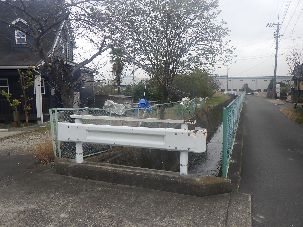『左折先、通り抜け出来ません』看板設置工事 | 道路標識・サイン工事