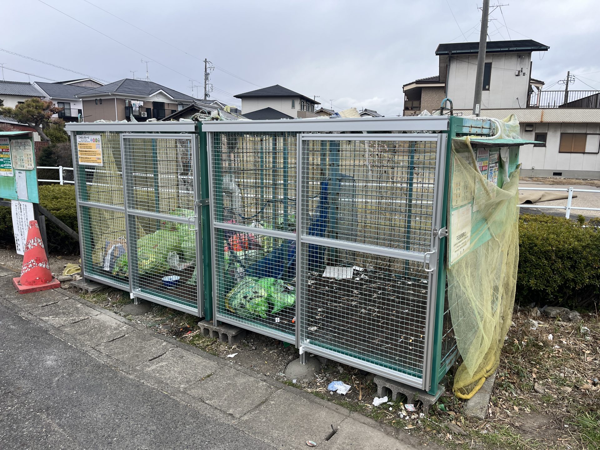 ごみ集積場設置工事 | 防護柵工事